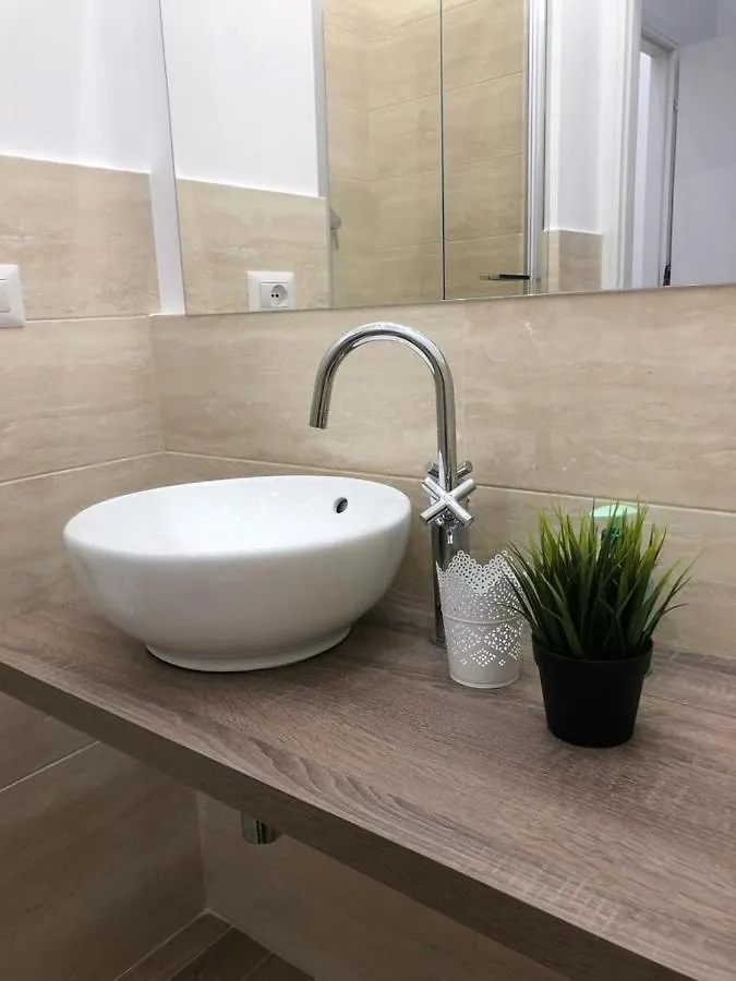 Guest house White King Rooms Rome Italy
