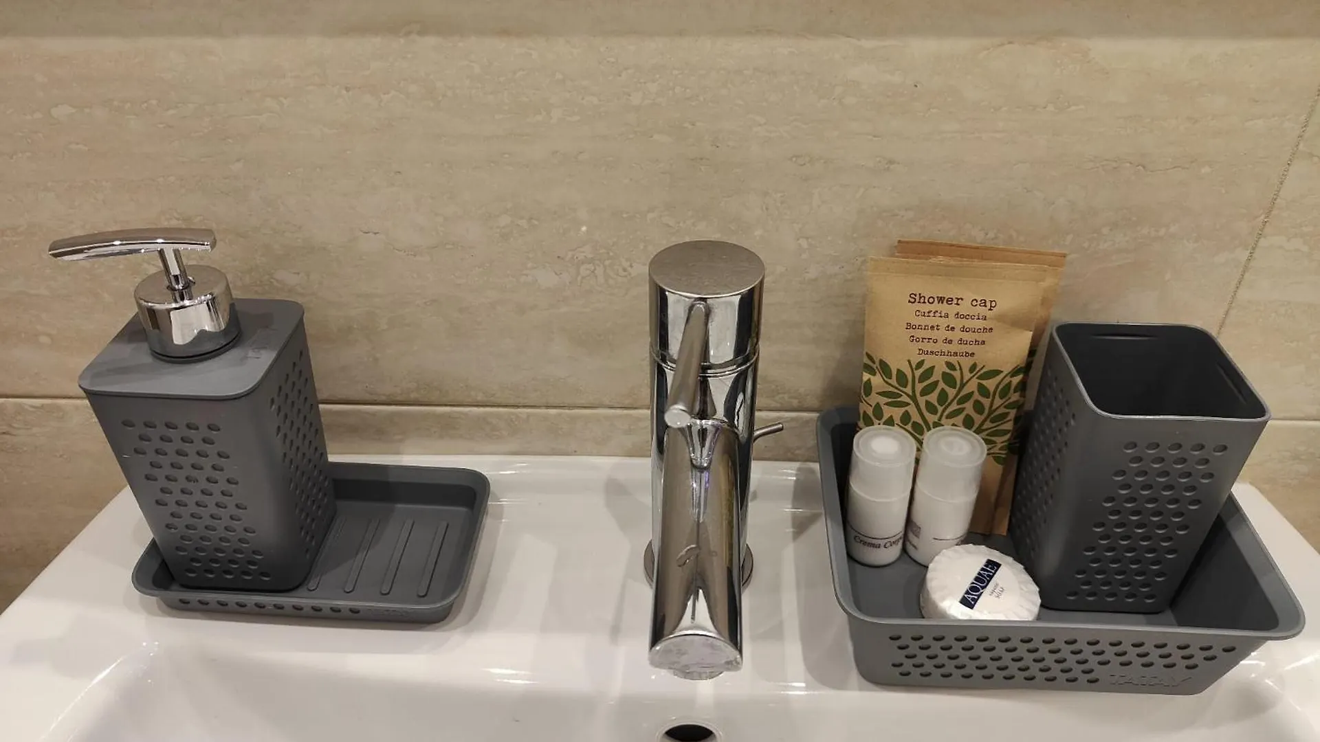 Guest house White King Rooms Rome Italy