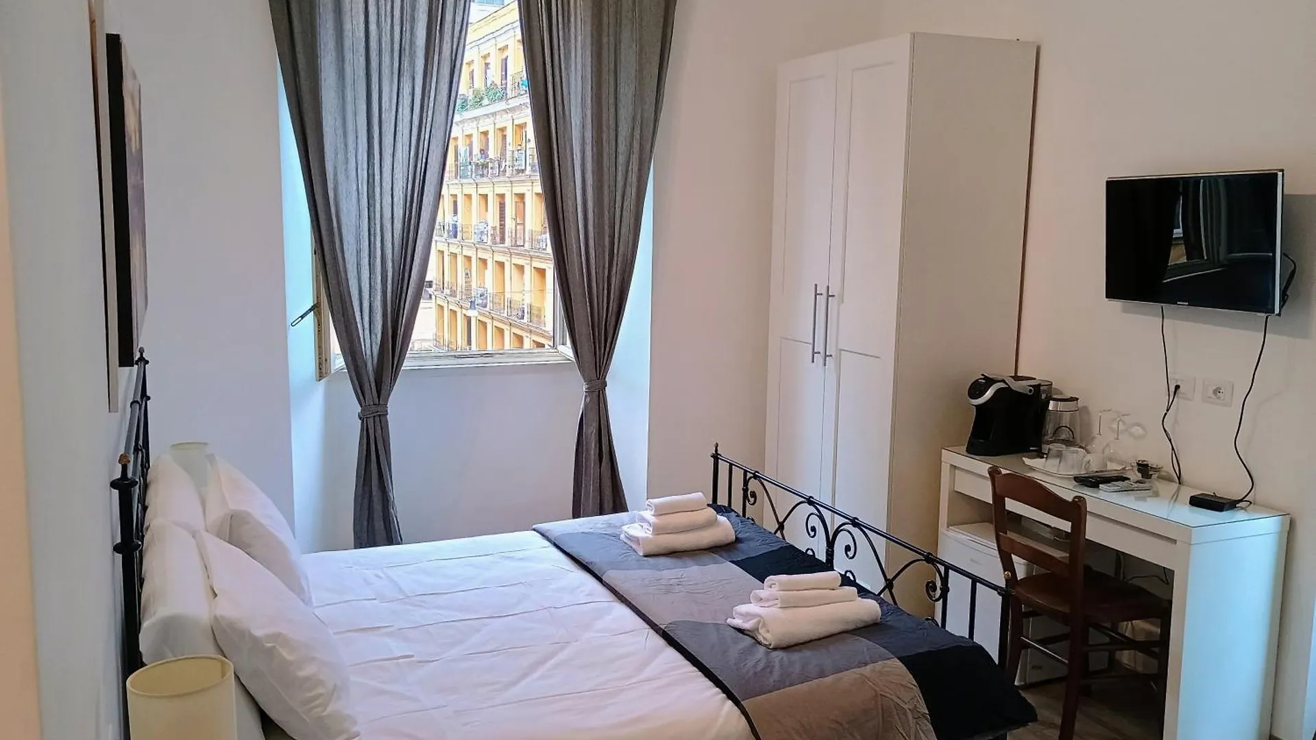 White King Rooms Rome 0*,